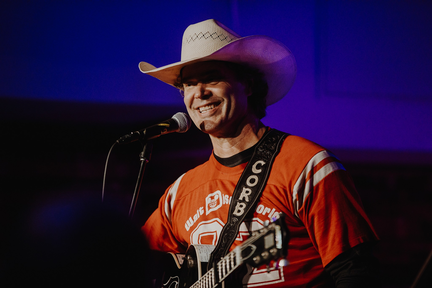 Corb Lund