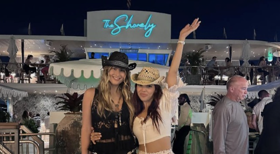 Ladies Night Market With The Flamingo Flea