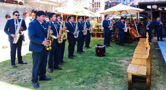Orquesta La Leyenda del Folklore Sociedad Hnos. Fabian