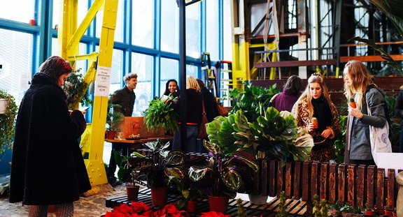 De Tuinen Van - Yard Sale