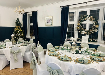 Wedding Fair Rose &amp; Crown - Beverley