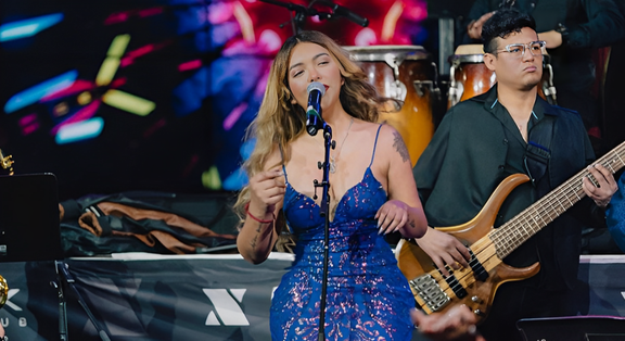 Stacy Isabella &amp; Orquesta