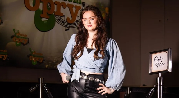 72528025007-oca-emma-forgette-004
