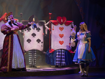 aliceinwonderlandliveonstage-1576x1182