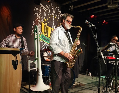 UB4T