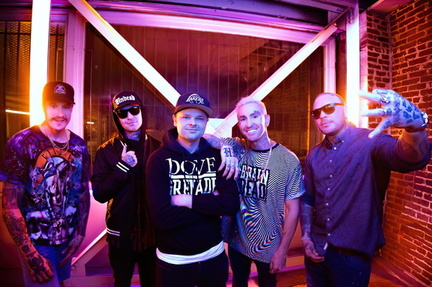 hollywood-undead-featured