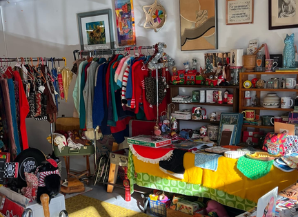 Vpop & Flock Trunk Sale & Market