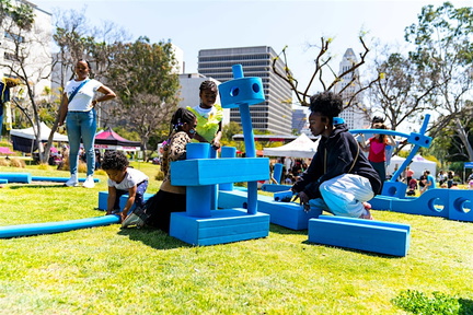 Easy Mornings : Free Family Fun