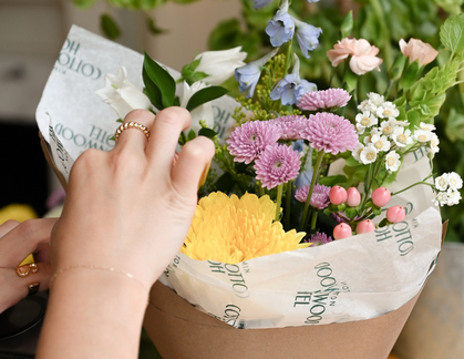 Blooms & Bubbly