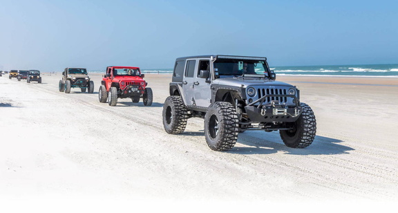 min-002b-jeep-beach-2017_2DC0F6B1-A969-E65A-9B0E4C9C7337A445_2dc15e55-d345-f11f-8ea44986b647e385