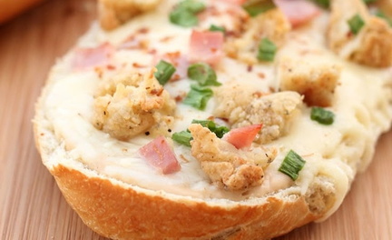 Chicken Cordon Bleu French Bread Pizza.v1