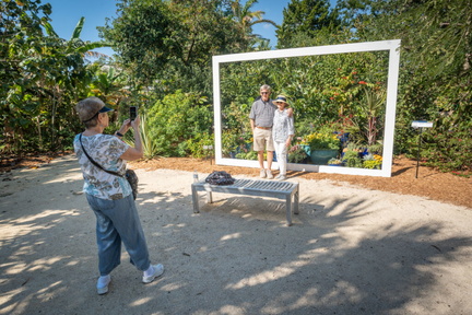 Guests-With-Frames-02 06 25-1-Copy-1024x683
