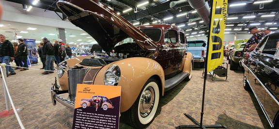 Draggins Rod and Custom Car Show