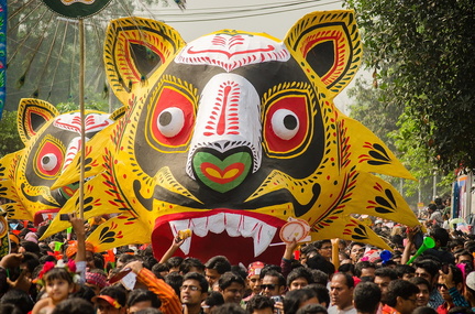 1920px-Mangal_Shobhajatra_in_Dhaka
