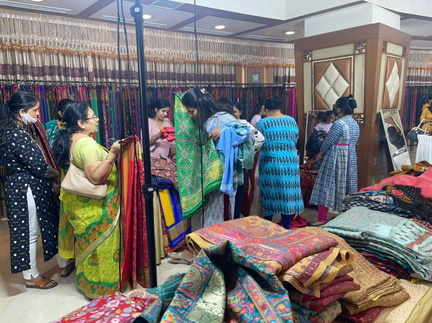 Big Patola & Bandhej Sale