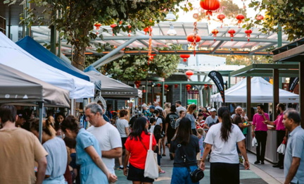 Autumn Twilight Market