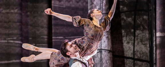 Jane Eyre, production, 2025, dancers Dominique Larose and Joseph Taylor. Photo Tristram Kenton (6)