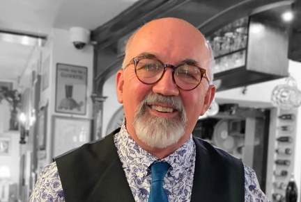 Hypnotist Paul Anthony
