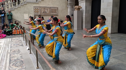 a8c0d674-1b7d-472c-b4ad-b1ea15d9d68f-1105_Worcester_Art_Museum_Diwali_Community_Day