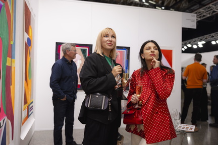 aotearoa-art-fair25-gallery8-auckland-live