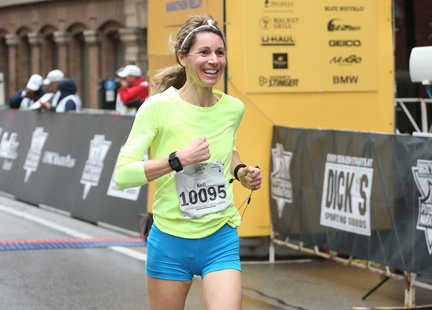 2019_PittsburghMarathon_LeClaire_0128