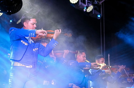 El Mariachi Del Divo Alma de Juárez y La Orquesta JG