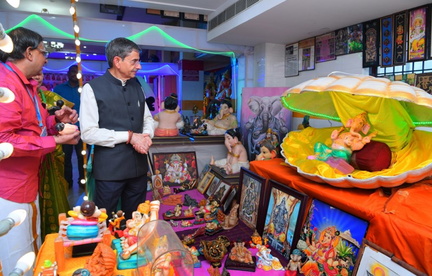 Iyarkai Virpanai Kankatchi Exhibition