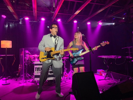 Talking Threads Talking Heads 80s music tribute