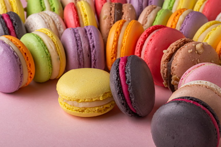 macaroons making