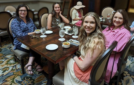 Mother’s Day Brunch Tour