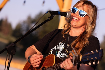 Courtney Patton feat. Amanda Kate Ferris