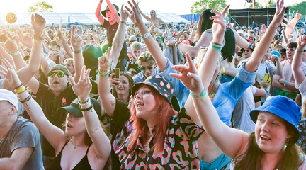 Glastonbudget Music Fest Turnpost Farm, Leicestershire