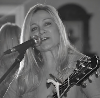 Lori Lynne Barrett band-fotor-2025050611415