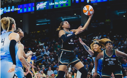 New York Liberty v. Golden State Valkyries (SLAM Night)