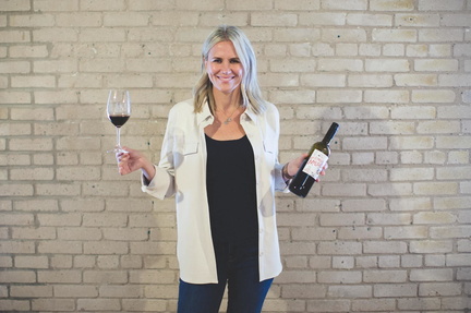 Sommelier Leslee Miller
