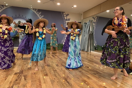 hula-girls-1