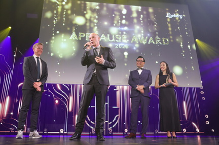 Applause-Award-1-980x653