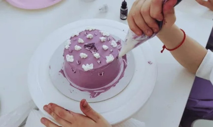 bento cake making