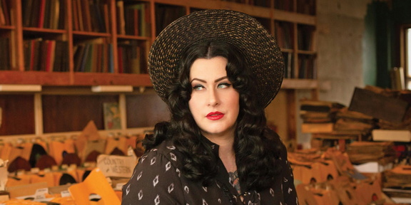 Davina-and-the-Vagabonds-afc-website-2560x1280