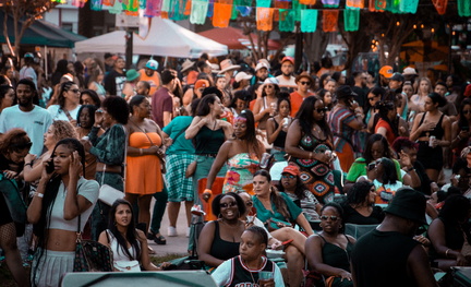sac's r&amp;b at césar chávez plaza