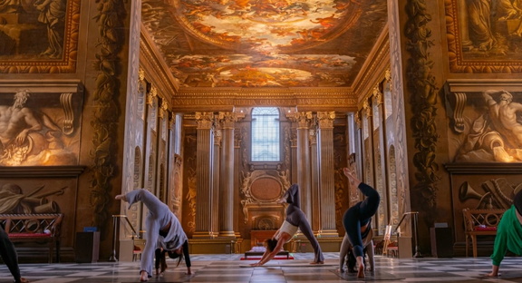 YOGA PAINTED HALL-06138