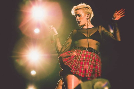 BettyWho3