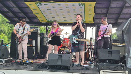 Smashing Pixies A Smashing Pumpkins &amp; Pixies Tribute