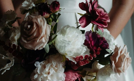 Petals &amp; Prosecco - DIY Wedding Flower Workshop