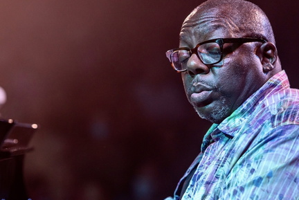 Cyrus Chestnut