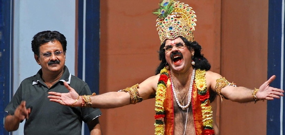 Maadhu Mirandal Crazy Mohan