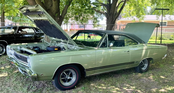 Hyde Park Lions Country Cruizin: Car Show