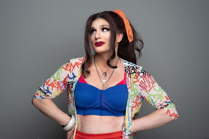 Queens & Comedy - Punch Line Sacramento - Suzette Veneti