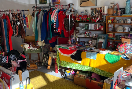 Retro & Antique Market