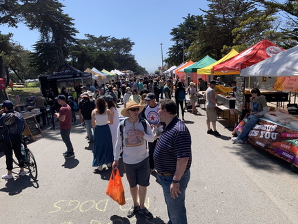 Outer Sunset Farmers Market & Mercantile